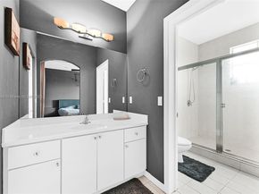5844 Siena Ln, Hollywood FL 33021