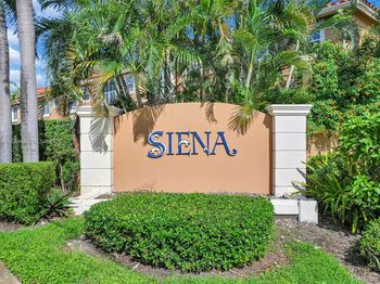 5844 Siena Ln