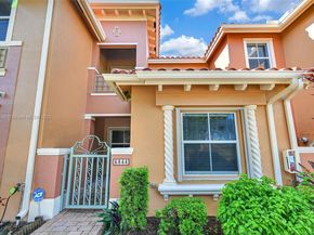 5844 Siena Ln, Hollywood FL 33021