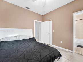 5844 Siena Ln, Hollywood FL 33021