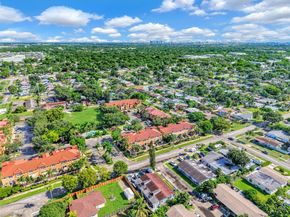 5844 Siena Ln, Hollywood FL 33021