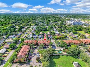 5844 Siena Ln, Hollywood FL 33021