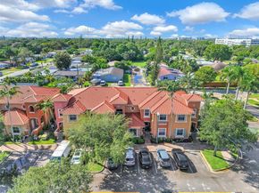 5844 Siena Ln, Hollywood FL 33021