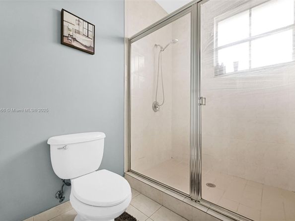 5844 Siena Ln, Hollywood FL 33021