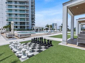 10 Venetian Way 501, Miami Beach FL 33139