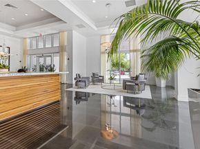 10 Venetian Way 501, Miami Beach FL 33139