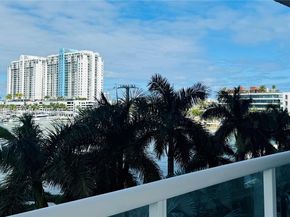 10 Venetian Way 501, Miami Beach FL 33139