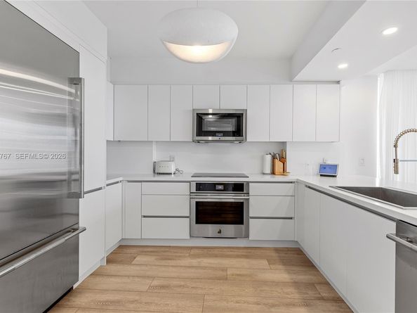 10 Venetian Way 501, Miami Beach FL 33139