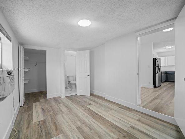 1631 NW 12th Ct, Fort Lauderdale FL 33311