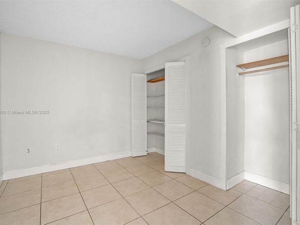 9310 Fontainebleau Blvd 203, Miami FL 33172