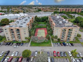 9310 Fontainebleau Blvd 203, Miami FL 33172