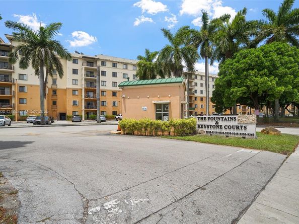 9310 Fontainebleau Blvd 203, Miami FL 33172