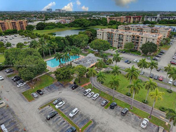 9310 Fontainebleau Blvd 203, Miami FL 33172