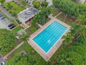 9310 Fontainebleau Blvd 203, Miami FL 33172