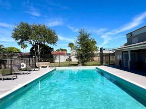 885 NE 213th Ter 2, Miami FL 33179