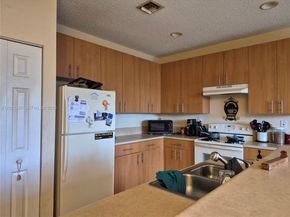 921 NE 42nd Pl, Homestead FL 33033