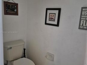 921 NE 42nd Pl, Homestead FL 33033