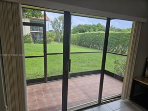 366 Lakeview Dr 104, Weston FL 33326