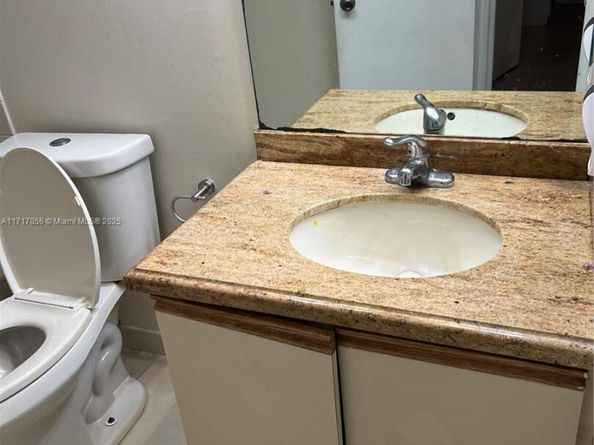8871 Wiles Rd 208, Coral Springs FL 33067