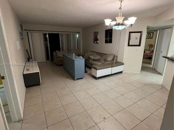 8871 Wiles Rd