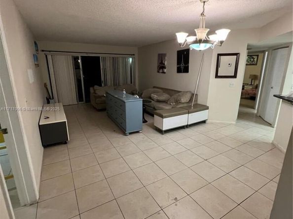 8871 Wiles Rd 208, Coral Springs FL 33067