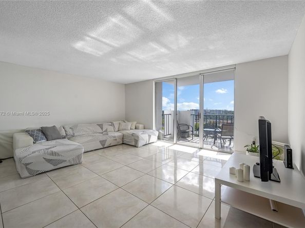 2750 NE 183rd St 804, Aventura FL 33160