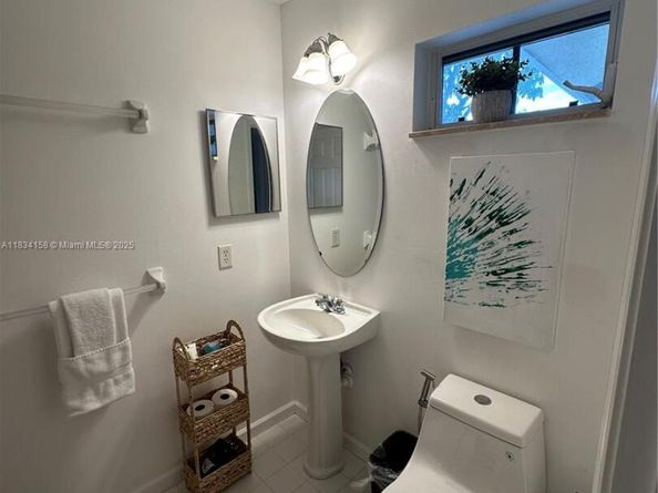Undisclosed Address #A11834158, West Palm Beach FL 33407