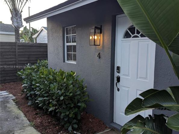 Undisclosed Address #A11834158, West Palm Beach FL 33407