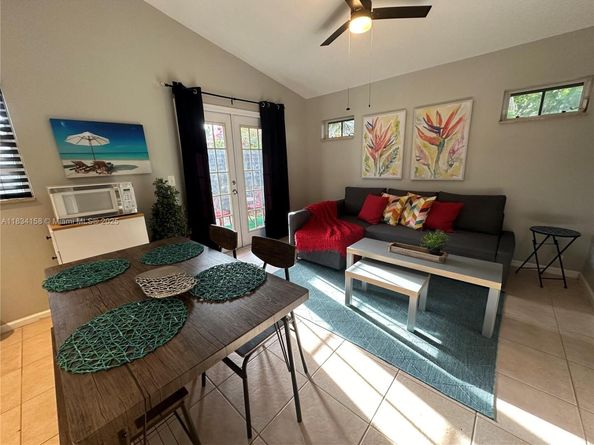 Undisclosed Address #A11834158, West Palm Beach FL 33407
