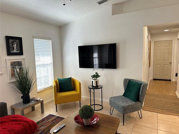 Undisclosed Address #A11834158, West Palm Beach FL 33407