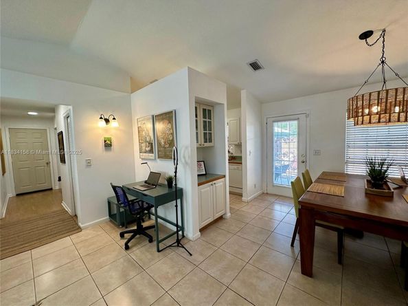 Undisclosed Address #A11834158, West Palm Beach FL 33407