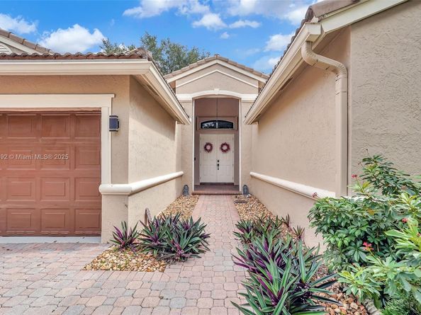 4936 NW 52nd Ave, Coconut Creek FL 33073