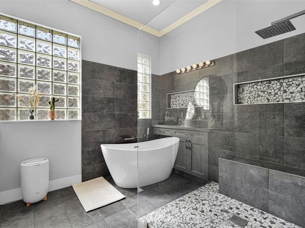 4936 NW 52nd Ave, Coconut Creek FL 33073