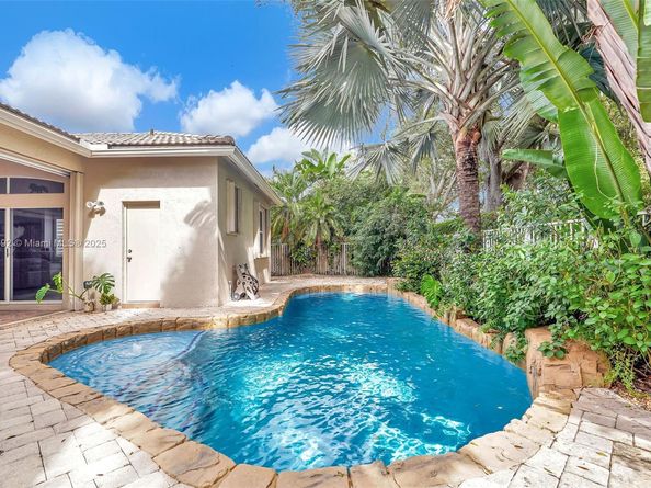 4936 NW 52nd Ave, Coconut Creek FL 33073