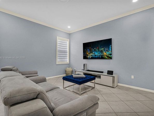 4936 NW 52nd Ave, Coconut Creek FL 33073