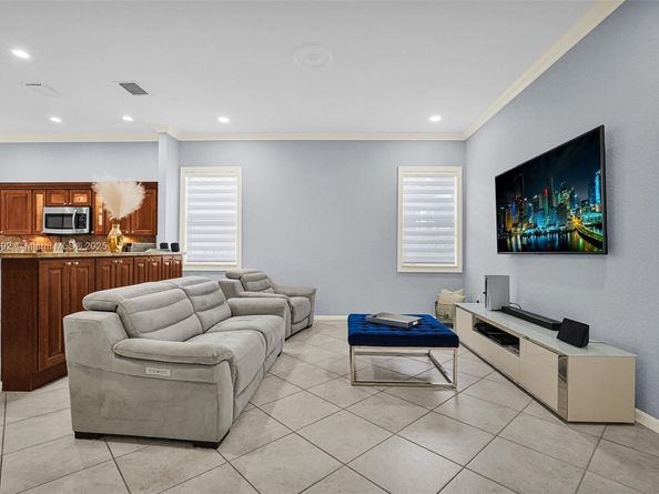 4936 NW 52nd Ave, Coconut Creek FL 33073