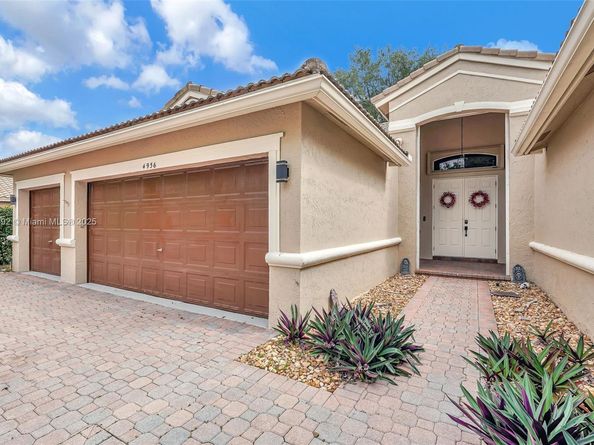 4936 NW 52nd Ave, Coconut Creek FL 33073