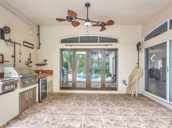 4936 NW 52nd Ave, Coconut Creek FL 33073