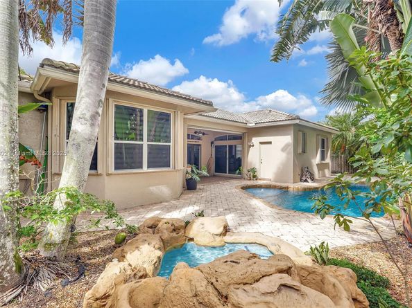 4936 NW 52nd Ave, Coconut Creek FL 33073