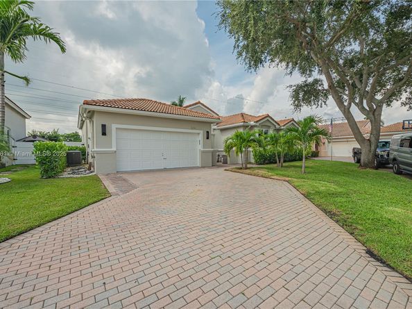 3234 SW 53rd Ct, Hollywood FL 33312