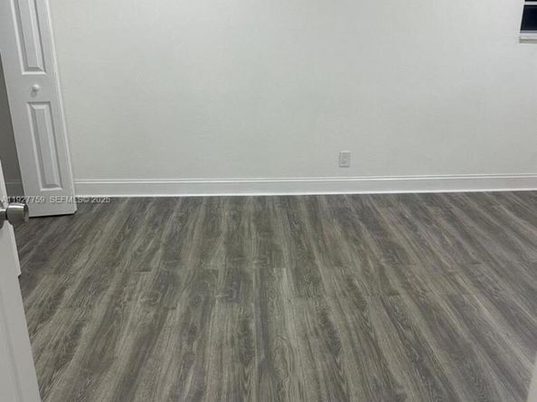 6750 Allen St, Hollywood FL 33024