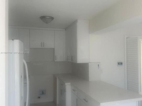 6750 Allen St, Hollywood FL 33024