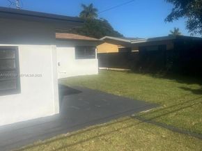 6750 Allen St, Hollywood FL 33024