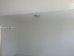 6750 Allen St, Hollywood FL 33024