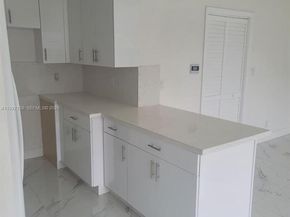 6750 Allen St, Hollywood FL 33024