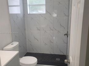 6750 Allen St, Hollywood FL 33024