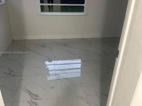 6750 Allen St, Hollywood FL 33024