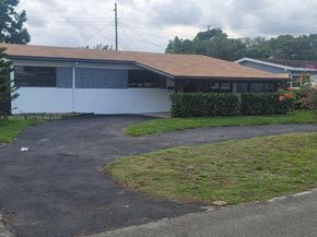 6750 Allen St, Hollywood FL 33024