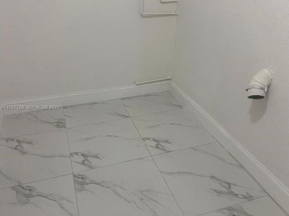 6750 Allen St, Hollywood FL 33024