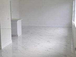 6750 Allen St, Hollywood FL 33024